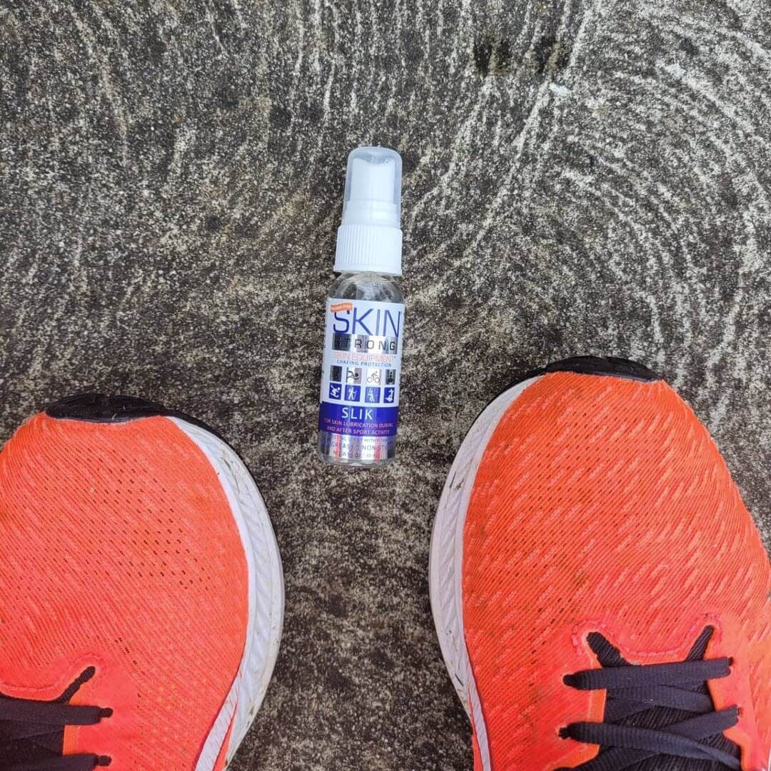 Skin Strong SLIK anti-chafe and anti-blister spray easy and hygenic to apply, long lasting and never greasy or sticky. Perfect to stop thigh rub, underarm rub and gear chafing and rub.